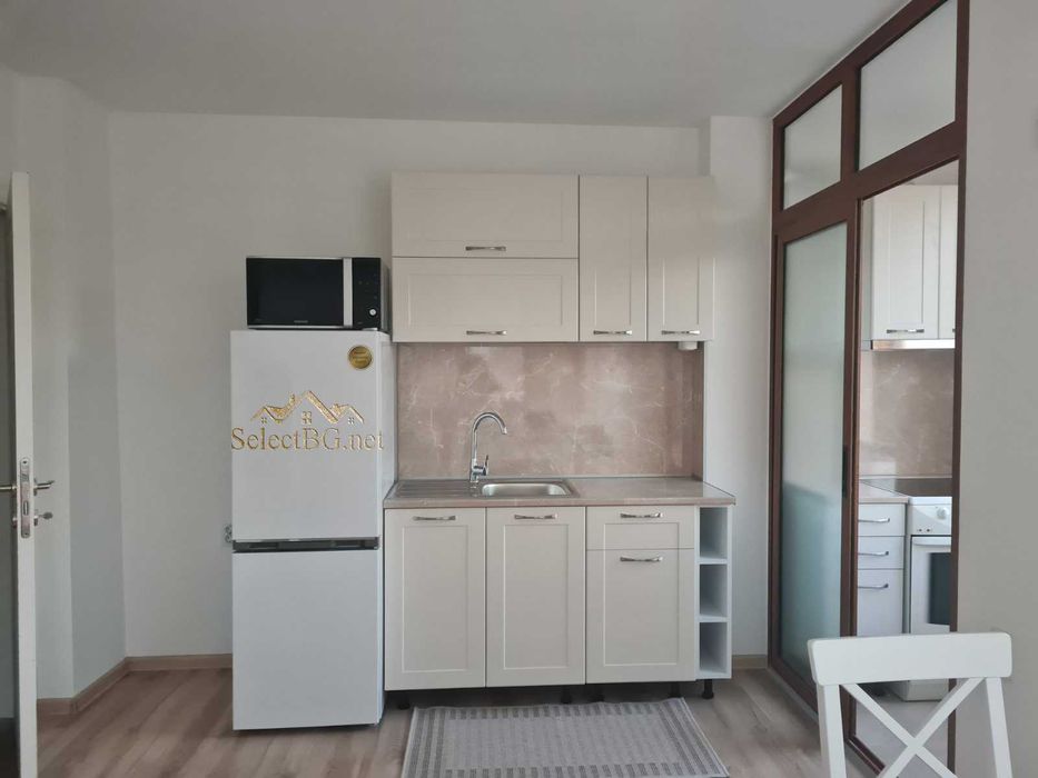 Дава се под наем Тристаен апартамент в Велико Търново, Център - 90 кв.м за 459 € - Снимка #1