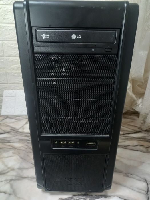 Геймърски компютър Intel® Core i7-8700K 20gb DDR4 Ssd GTX 1080Ti 11GB