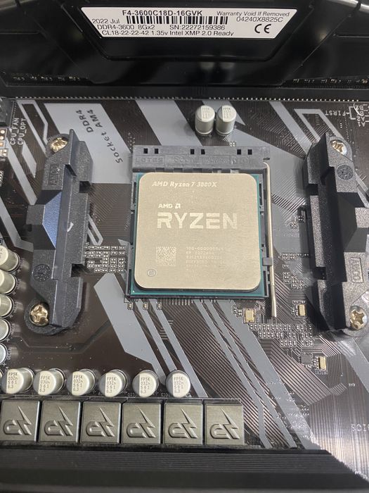 G.skill 4x8gb. Материнская плата GIGABYTE X570 UD