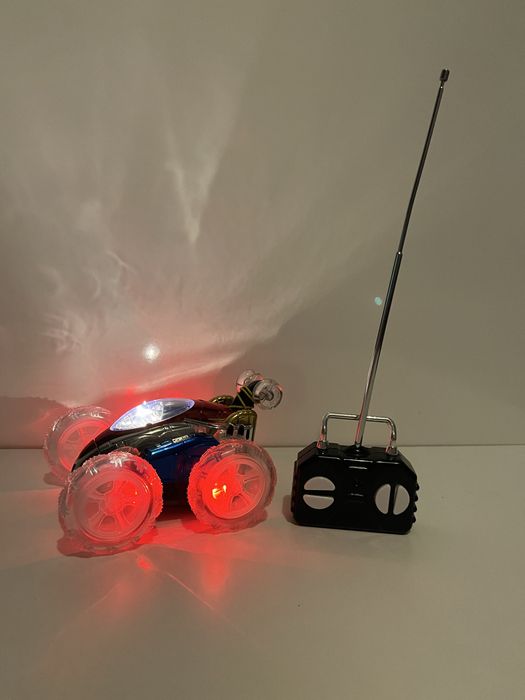 Детска количка с дистанционно управление