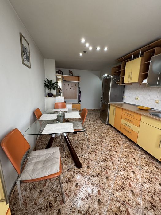 Se inchiriaza apartament stefan cel mare