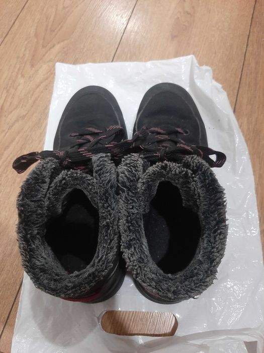 Ботинки для девочки 37