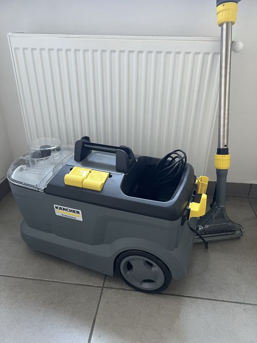 Inchriere aspirator cu injecție-extracție Karcher Puzzi 10/1