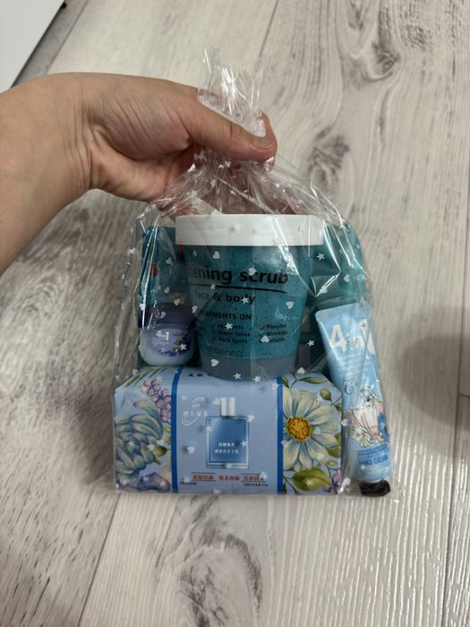 Новогодние подарочные наборы