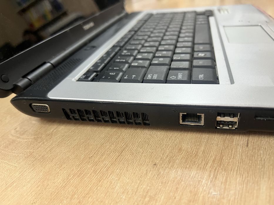 Ноутбук Toshiba