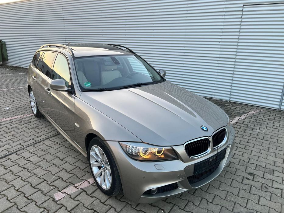 BMW 320d E91  Facelift