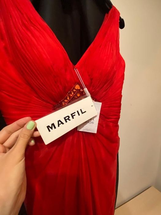 Продам брендовые платья для мероприятий