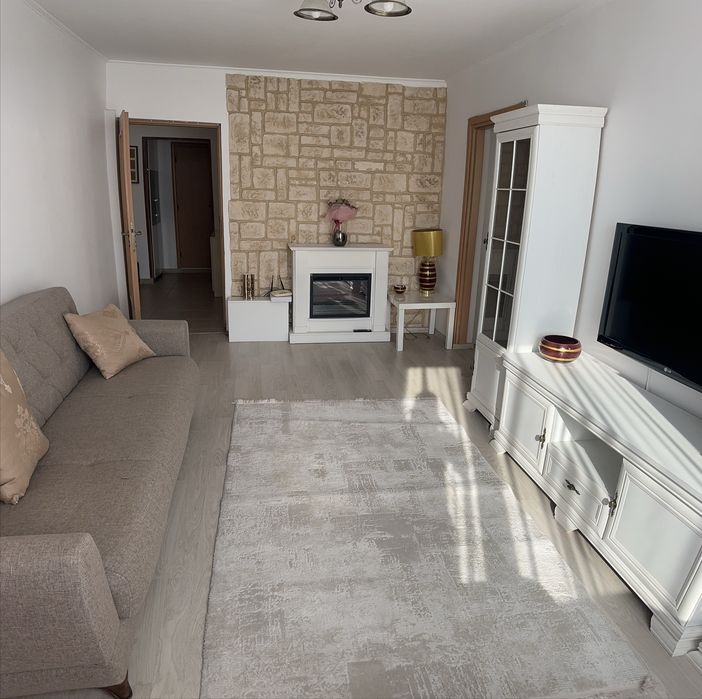 Vanzare apartament 4 camere