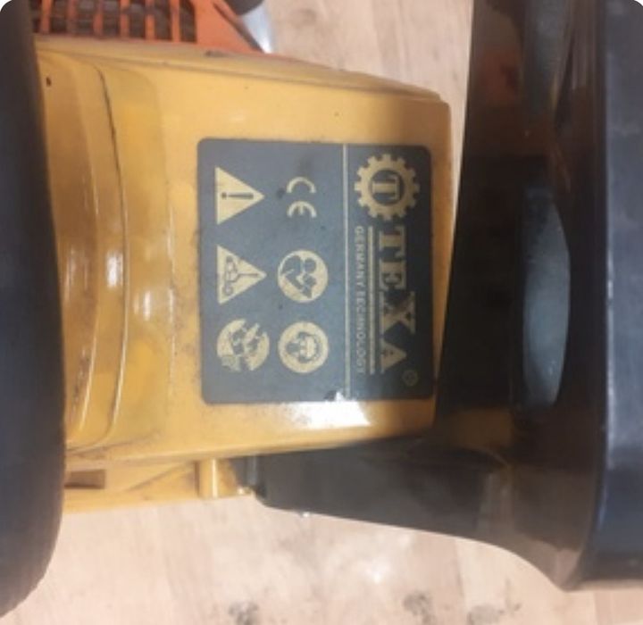 Продам Бензопила Теха