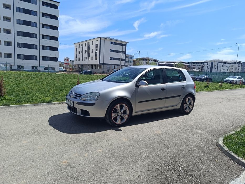 Vând golf 5 1.6 115 cp Automat.