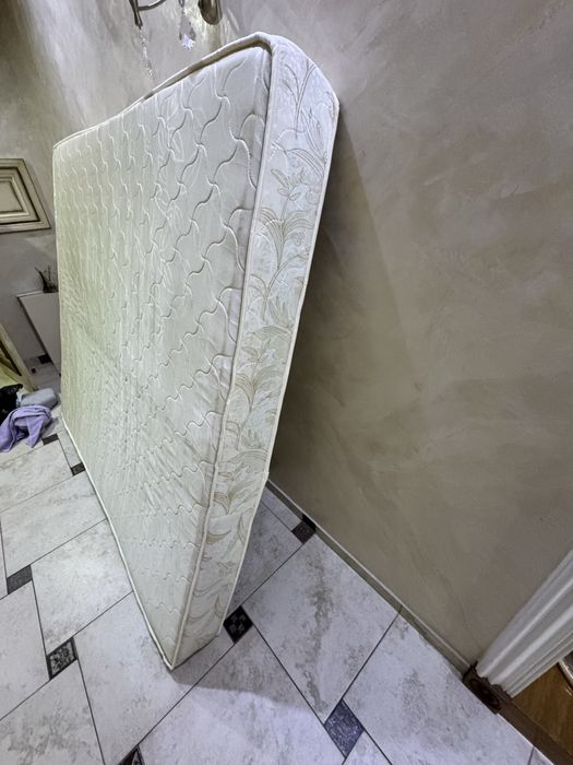 Матрас 180*200 даром самовывоз