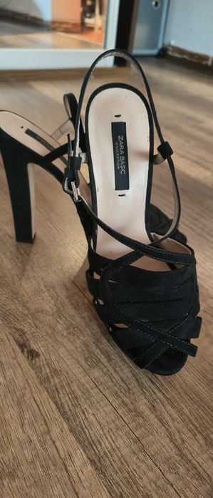 Sandale negre Zara