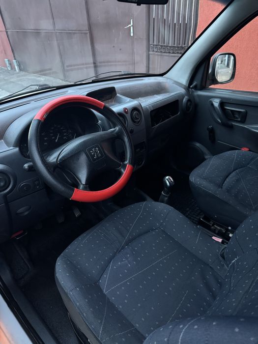 Peugeot Partner cu acte la zi