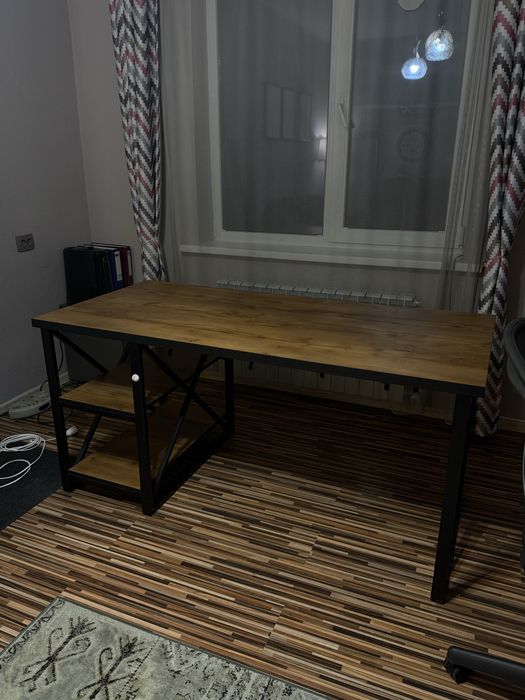 Стол в стиле лофт