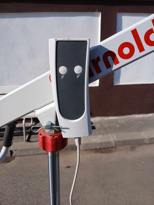 Vând elevator medical