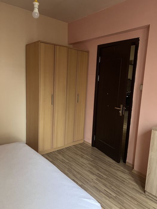 Спалня с гардероб