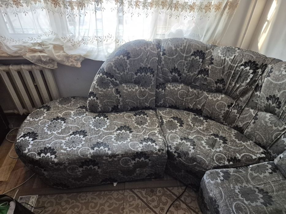 Продам мягкий диван уголок
