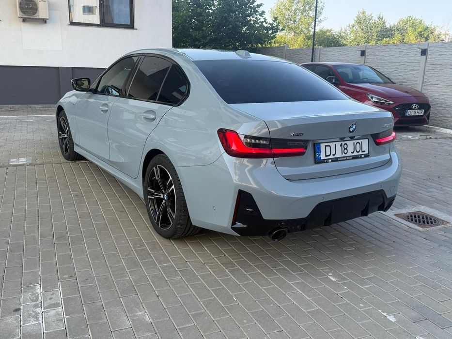 BMW Seria 3 320i xDrive Aut. M Sport