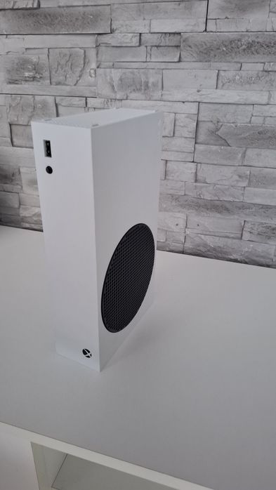 Vand xbox seria S ca nou varianta digitala