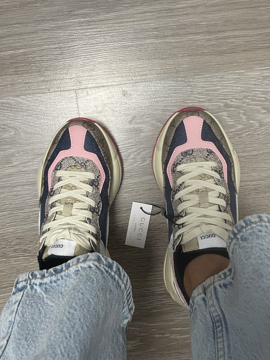 Дамски маратонки Gucci.