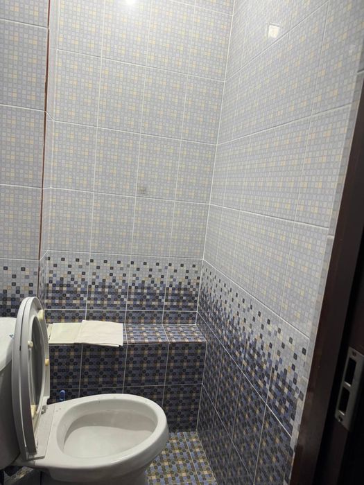 Шайх-ул- олам масжиди олдида жойлашган 2хонали уй сотилади