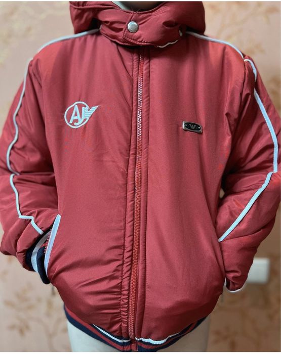 Куртки,пальто.