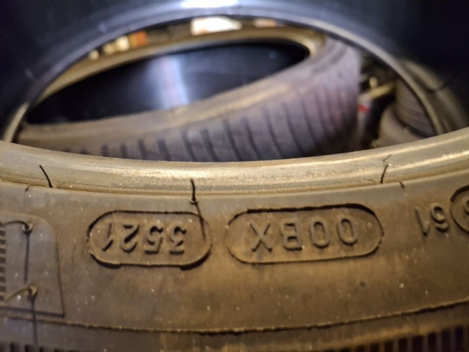 255 30 20 Michelin DOT 2021 iarna