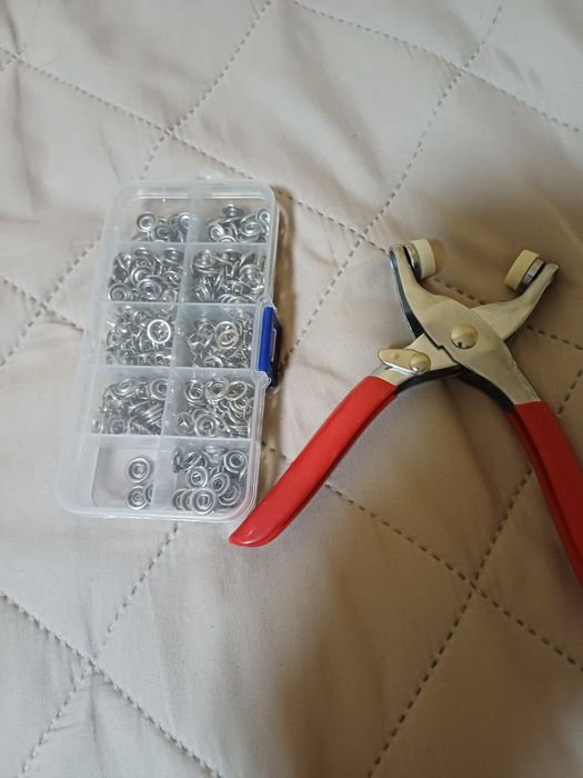 Набор .щипцы с клепками