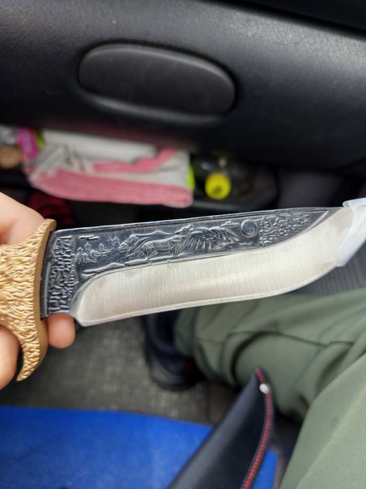 Продавам нож за колекционери
