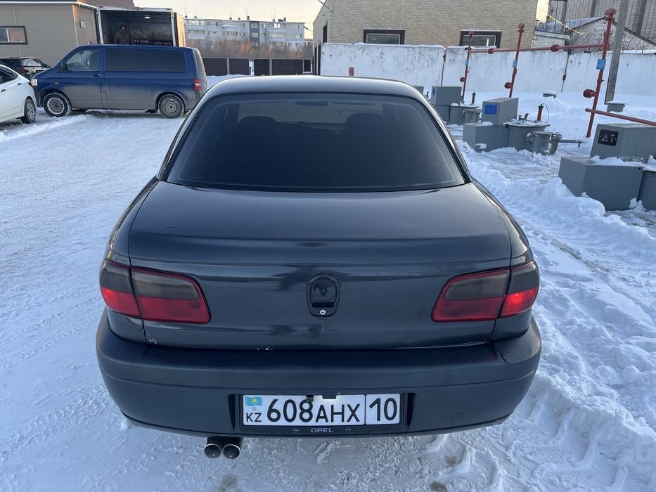 Опель омега б 1995 г. 2 литра механика.