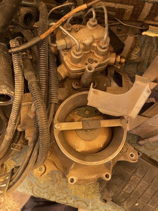 Продам запчасти на Мерседес 124