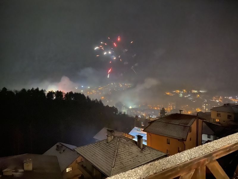 Самостоятелна къща за гости в гр. Девин “ планински полъх “