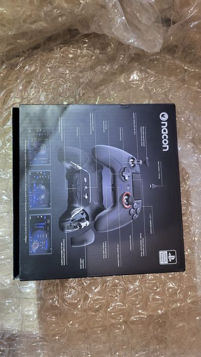 Топ в света геймърски контролер джойстик Nacon Revolution unlimited Pr