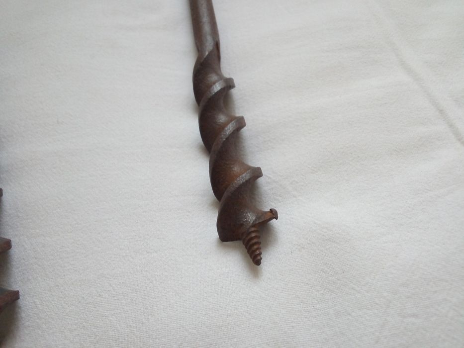 Стар автентичен свредел, нож за ренде, инструменти