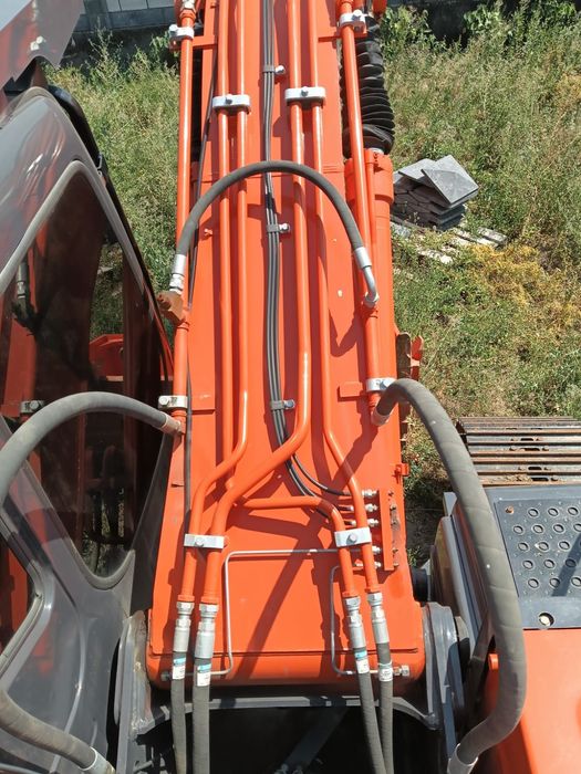 Hitachi ZX200  колёсный экскаватор
