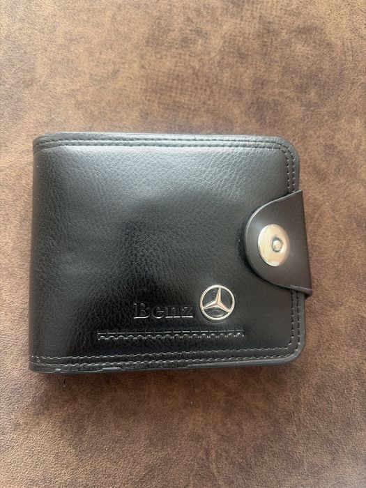 Чисто ново портмоне Мерцедес Бенз
