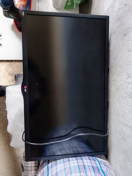 Телевизор LG состояние отличное