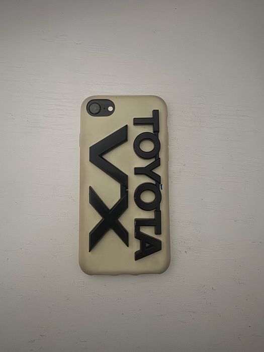 Продам айфон се 2 поколение