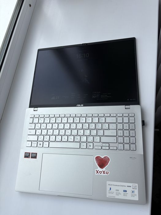 Asus Vivobook s16