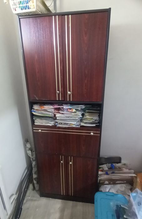 Книжный шкаф срочно !