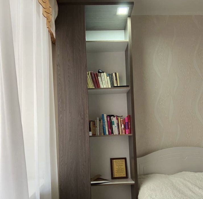 Шкаф угловой с подсветкой