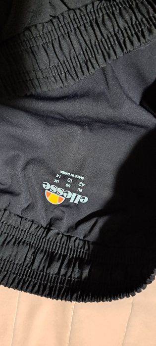 Дамски спортни панталонки Ellesse