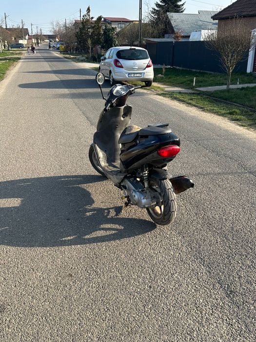 Vand scuter 2t hyosung sf50 racing