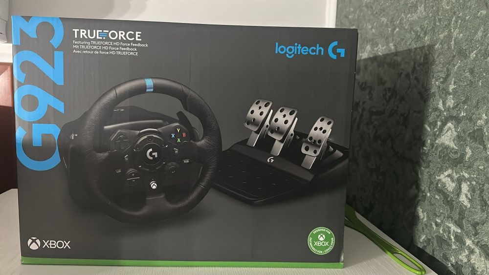 Vând Volan gaming Logitech TrueForce G923