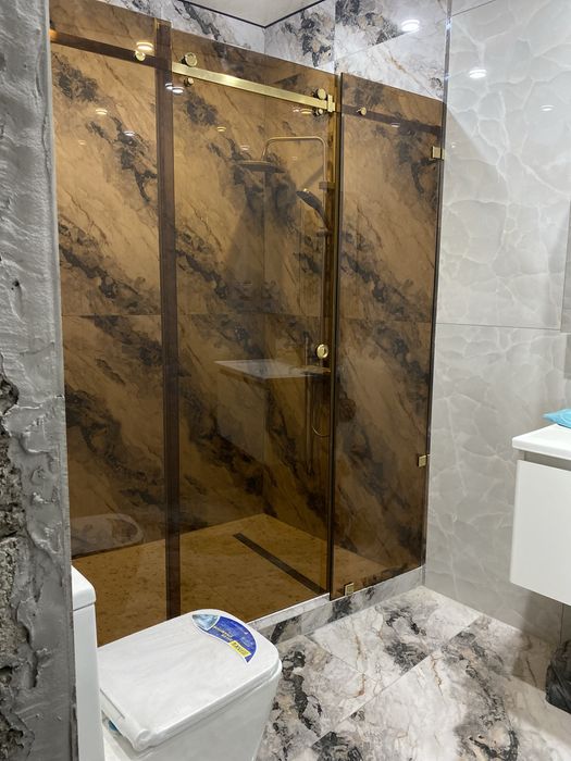 Устанавливаем дуевые кабины и многое из стекла и зеркала