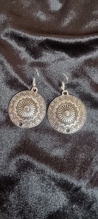 Обици дамски за всеки повод