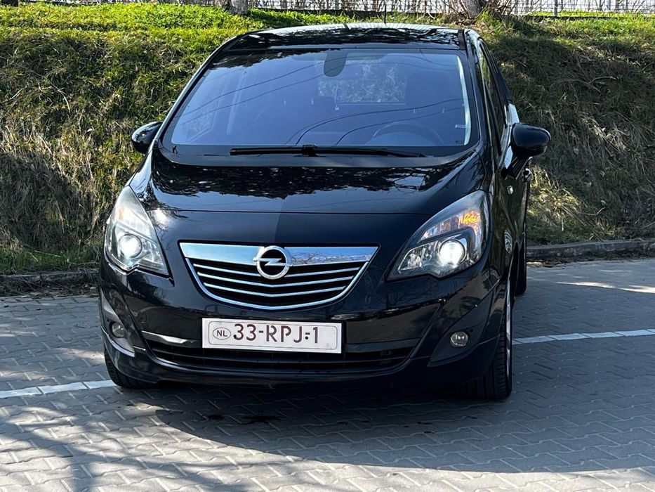 Opel Meriva Cosmo OPC Line Bi-Xenon Panoramic Semi-Piele