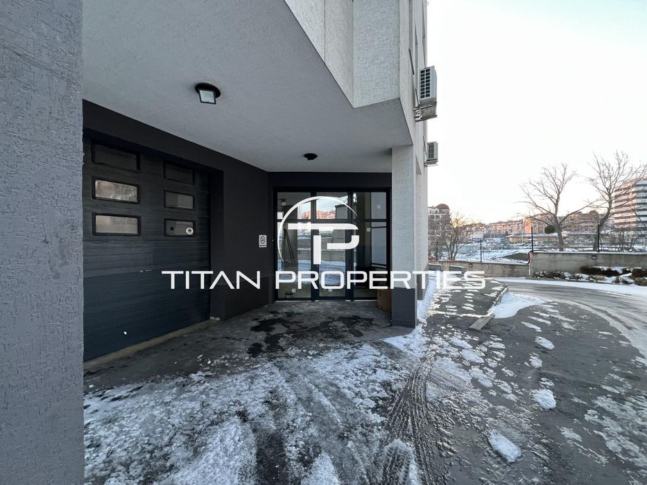 Дава се под наем Офис в Варна, Възраждане 1 - 200 кв.м за 1250 € - Снимка #1