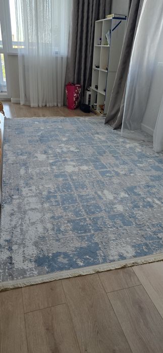 Продается ковер 200×300
