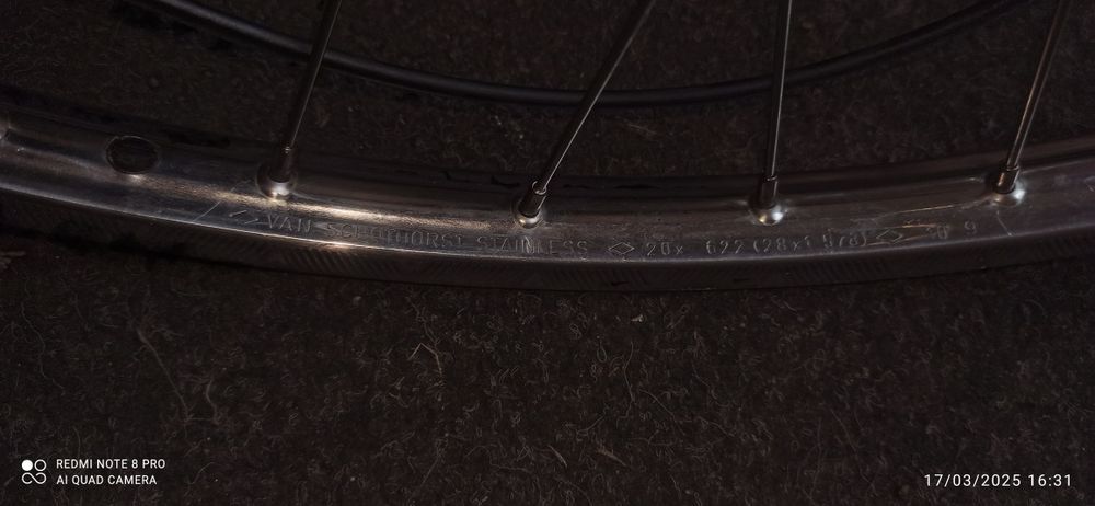 Roata 28 Inox spițe groase cu butuc Nexus 7 gata pentru a fi montata